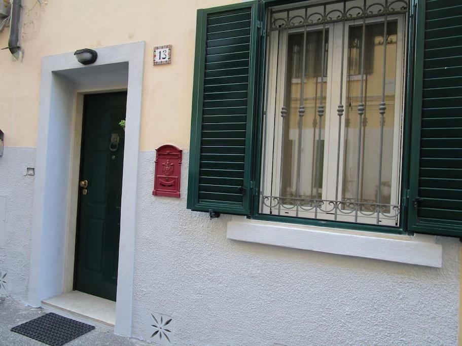 Apartamento Il Piccolo Eden - Private Garden Livorno Exterior foto