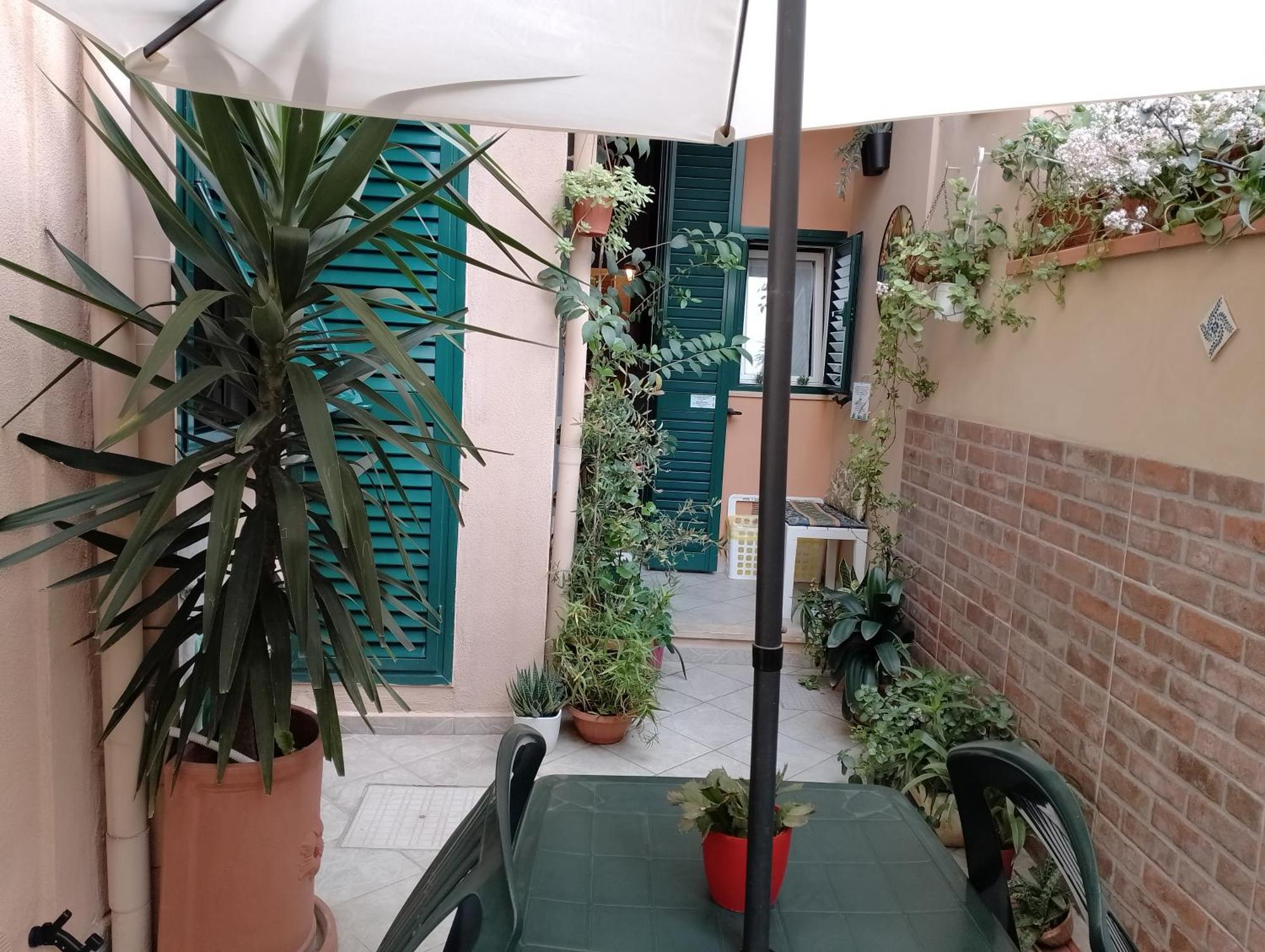 Apartamento Il Piccolo Eden - Private Garden Livorno Exterior foto